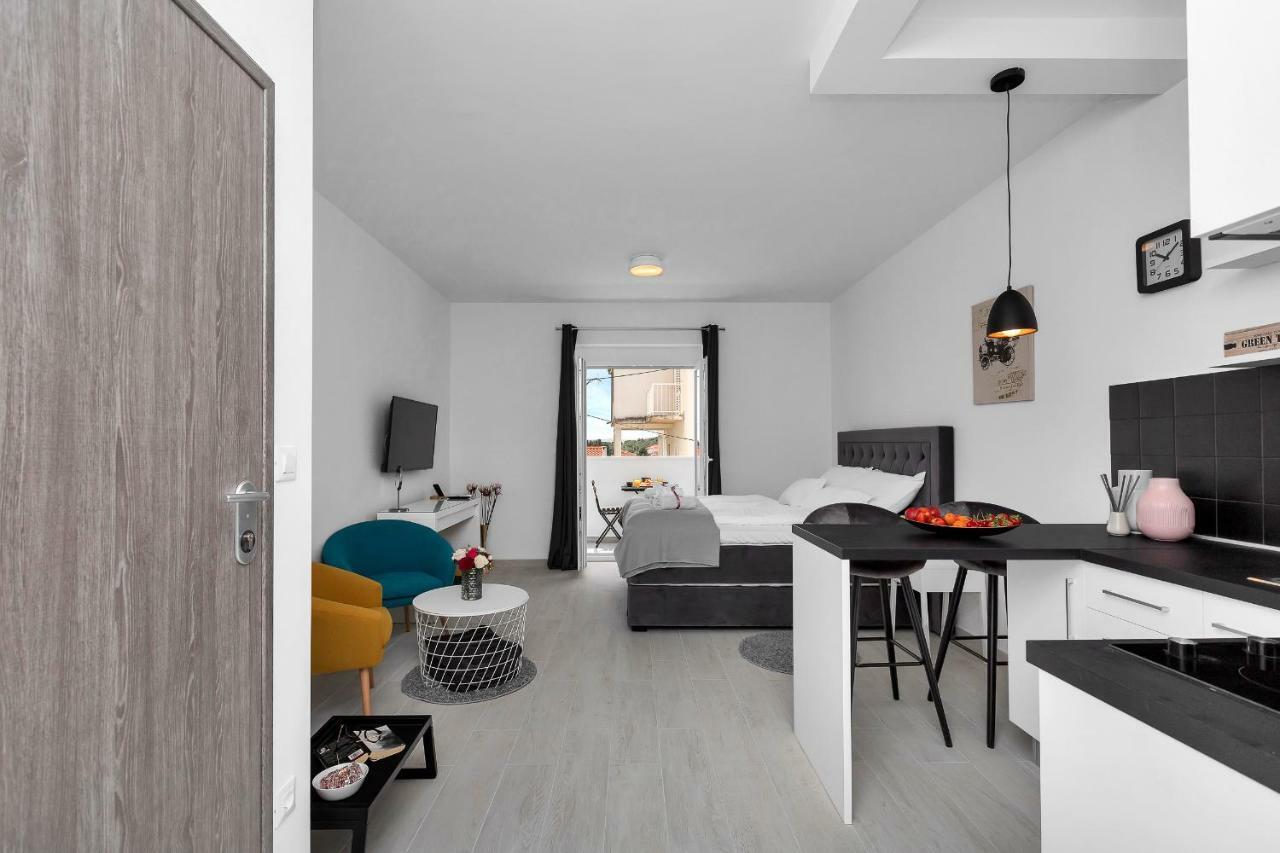 Apartments Morpheus Makarska Exterior photo